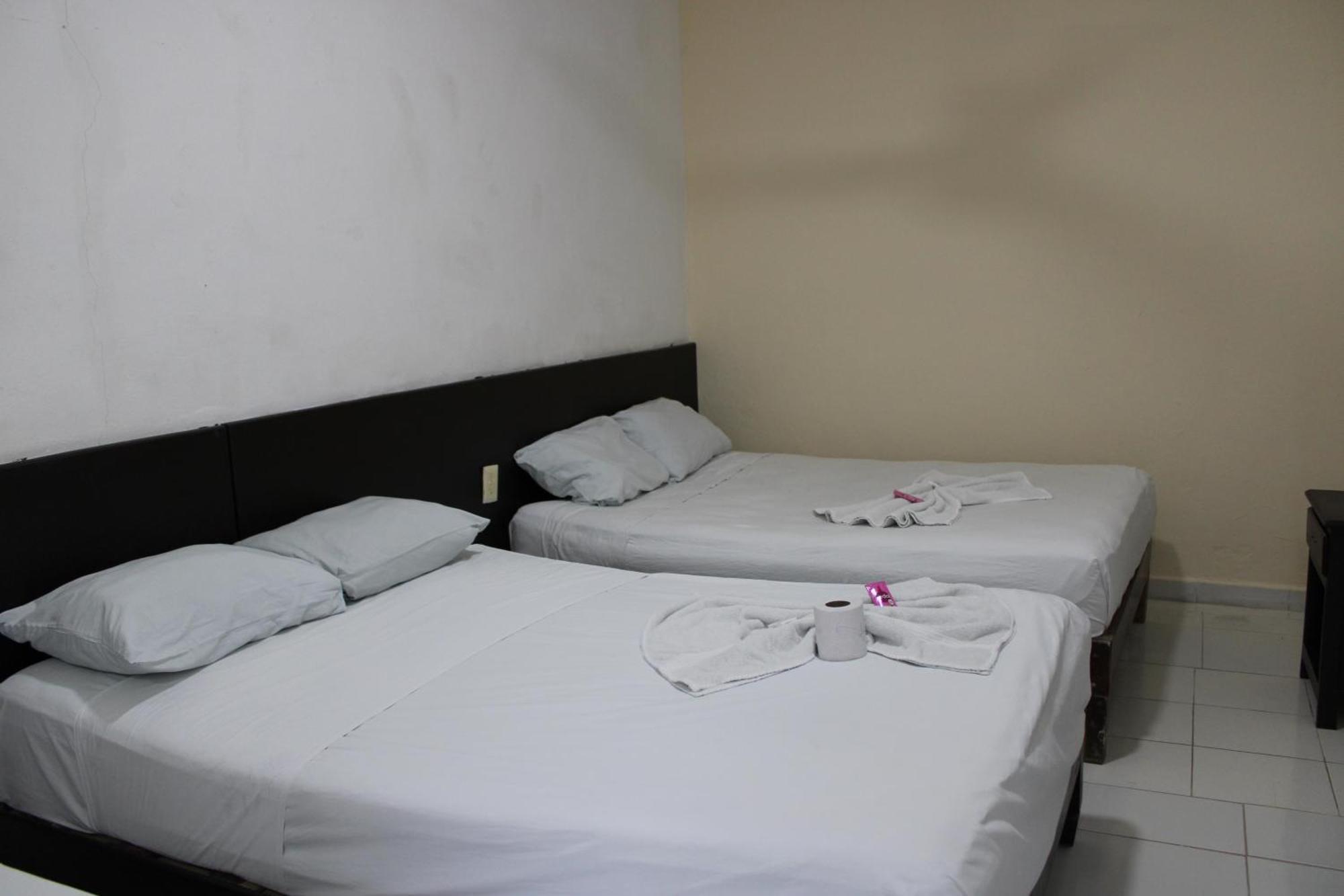 Oyo Hotel Colibri Chetumal Exterior photo
