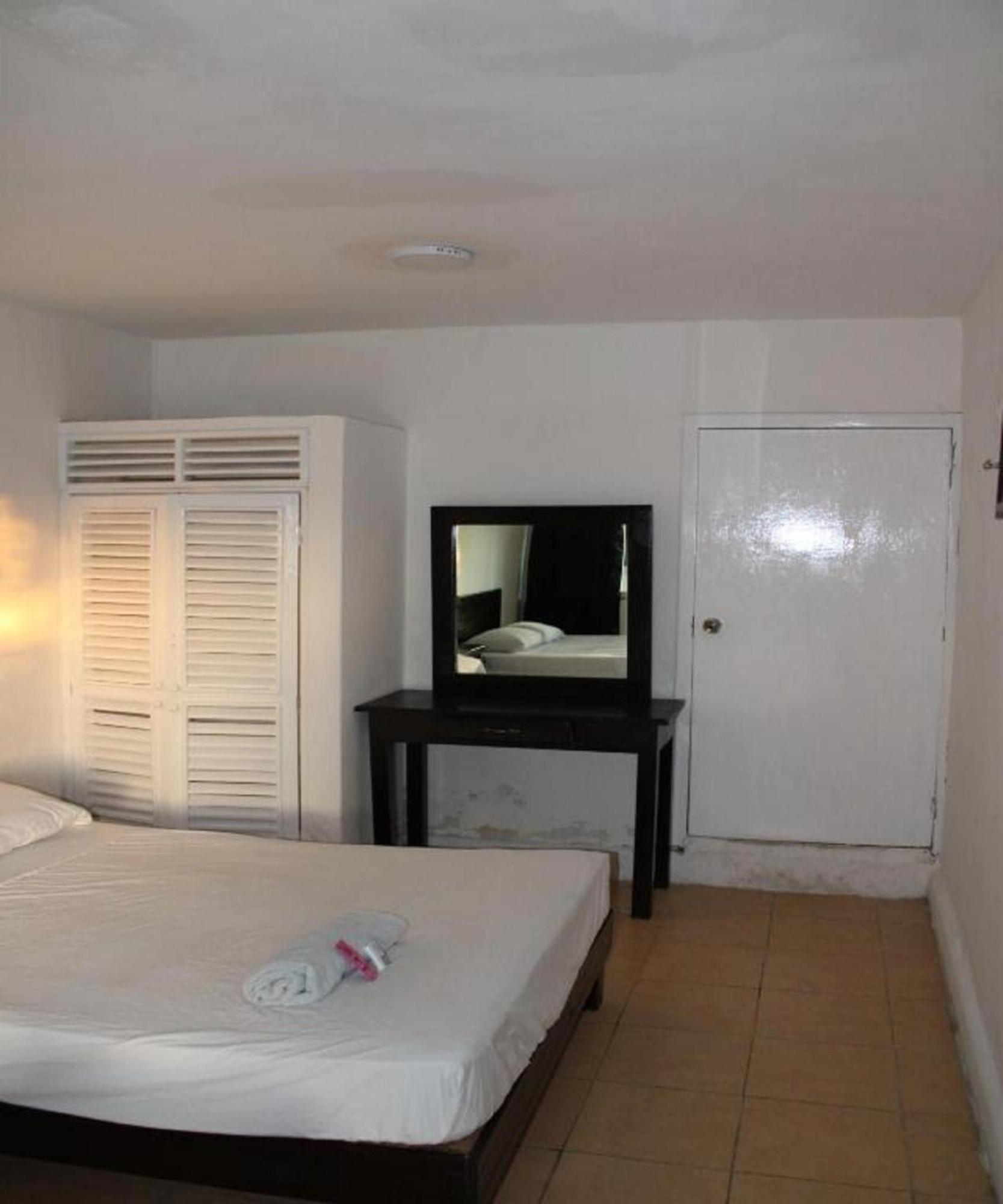 Oyo Hotel Colibri Chetumal Exterior photo